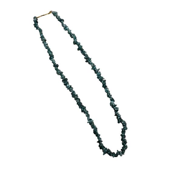 Green Moss Agate Gemstone Chip Necklace - Picture 4 of 6